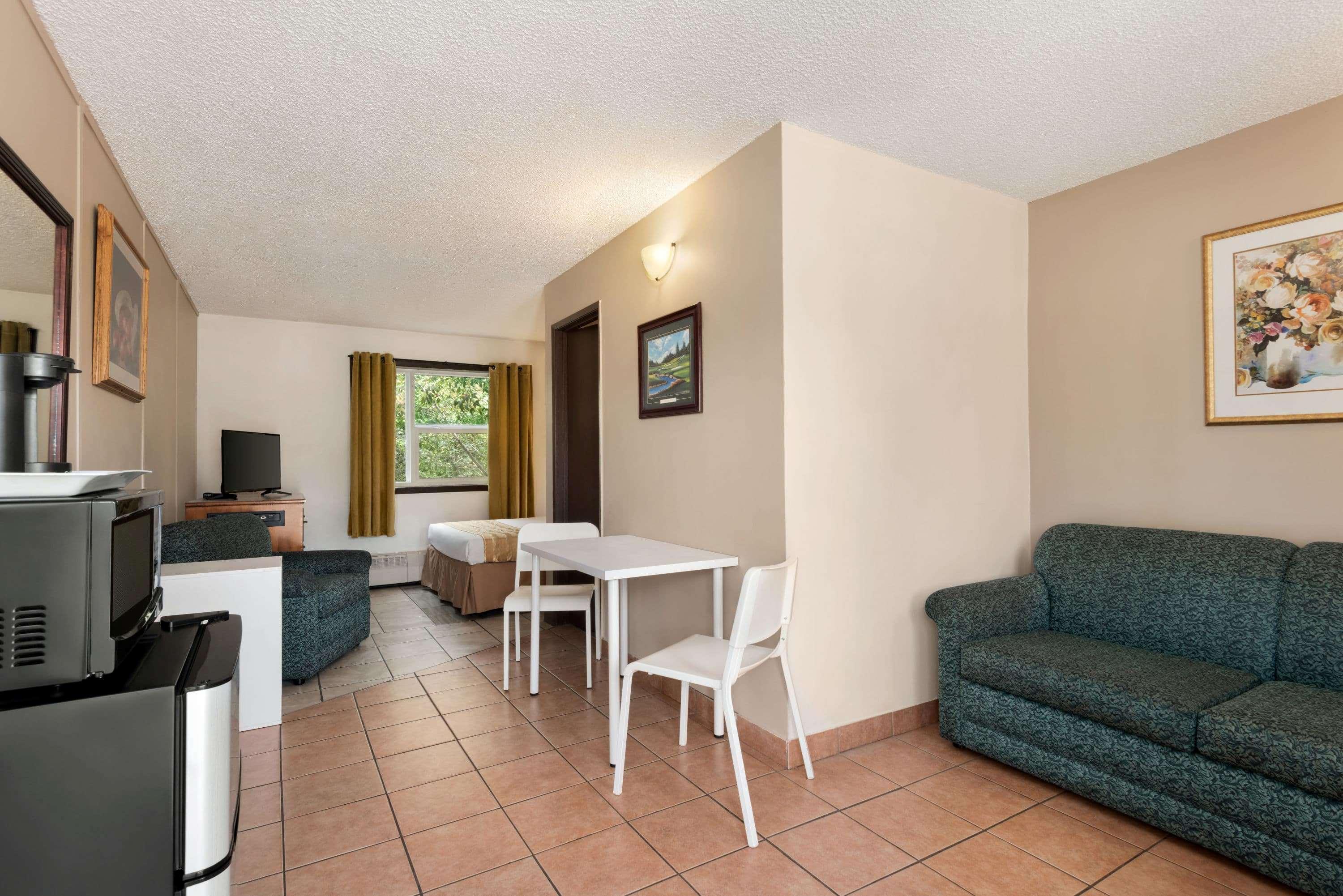 Thriftlodge Edmonton Esterno foto