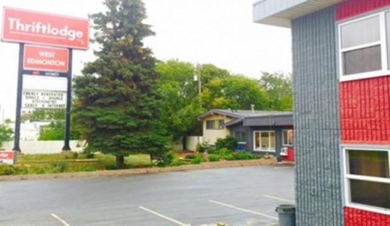 Thriftlodge Edmonton Esterno foto